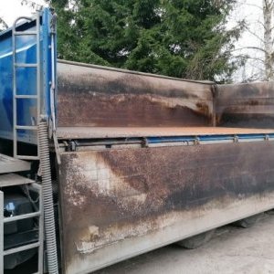 foto 8x4 MAN 37/32t kipper seil EUR6 tridem